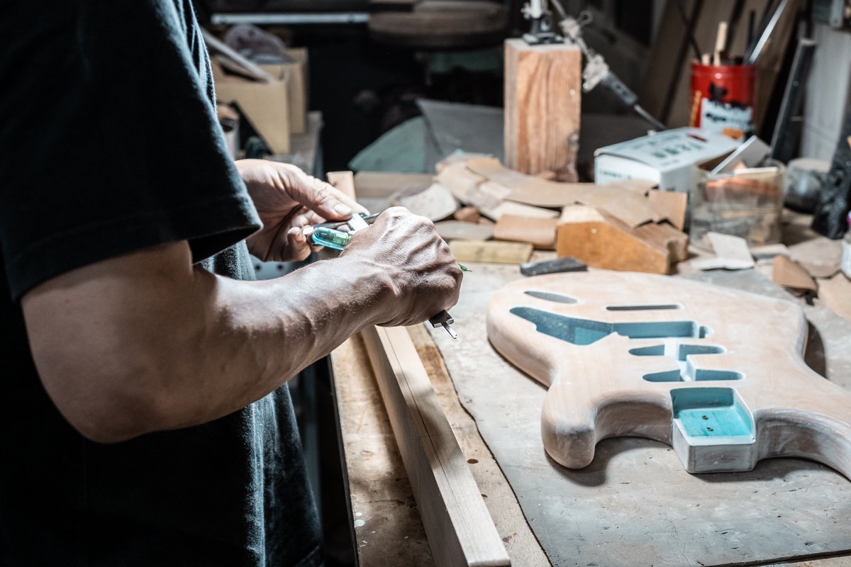 Brush eight tweet media