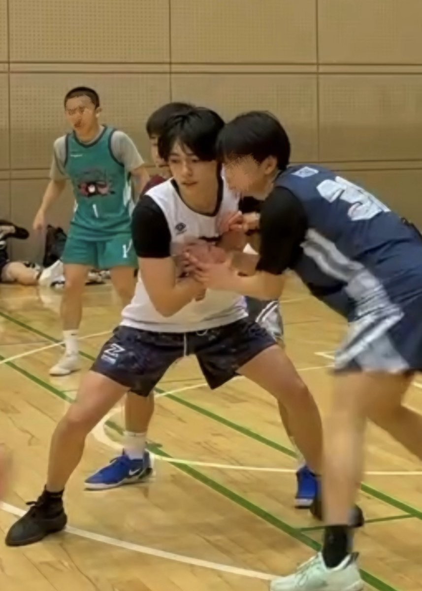 あきひさ tweet media