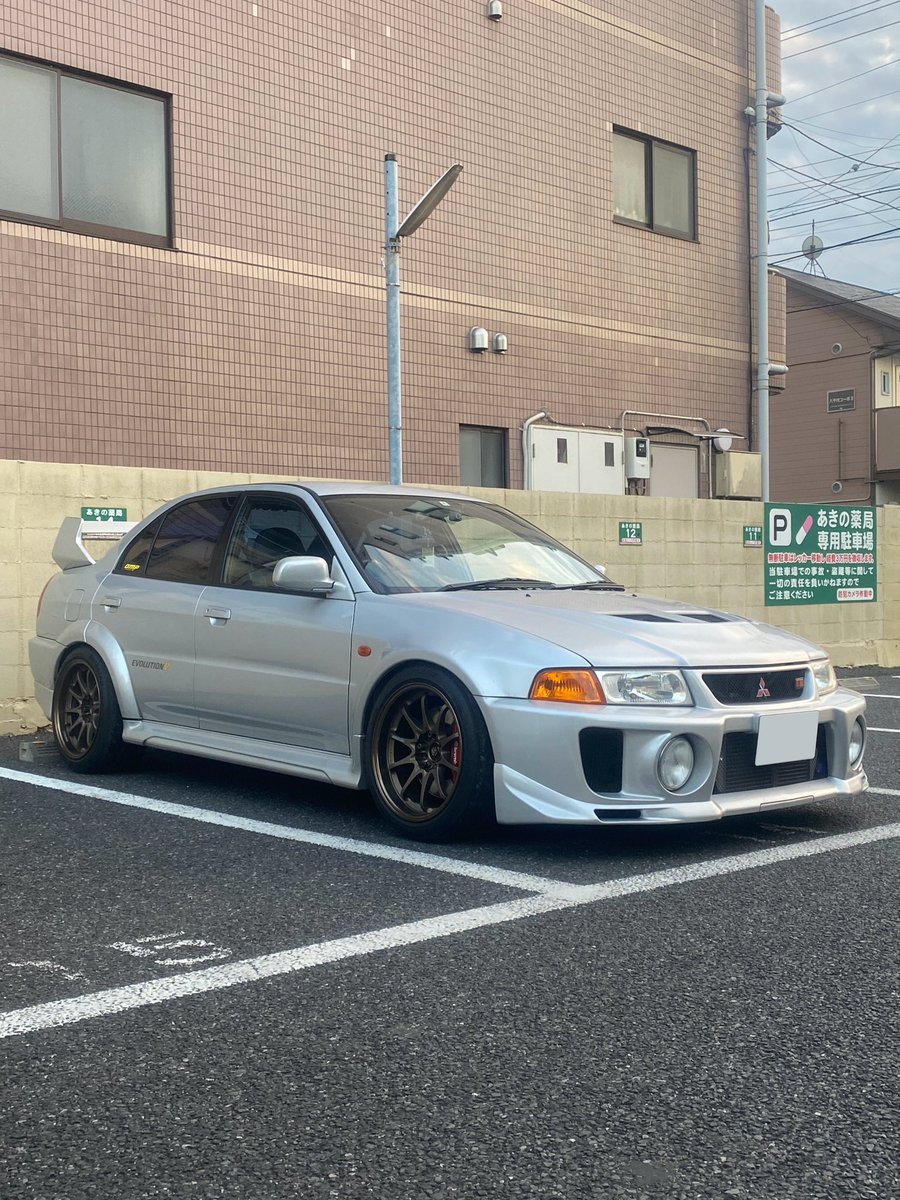 よしのー Evolution V tweet media