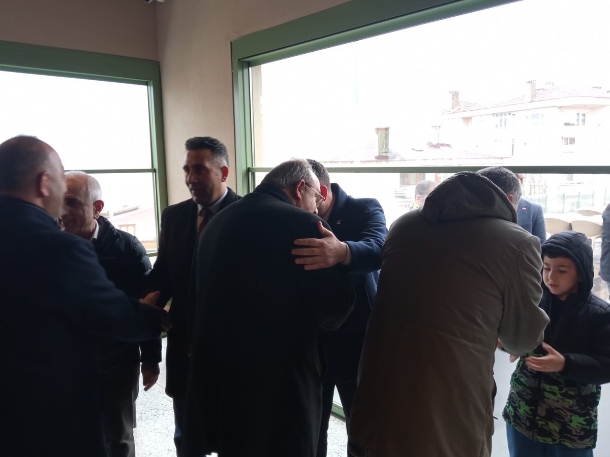 İlçe Başkanımız Fatih Mehmet ÇAKIR ve yönetim kurulu üyelerimiz ile birlikte Darıca Kent Bayramlaşması programına katılım sağladılar.

Tüm Darıca'lı hemşehrilerimizin Ramazan Bayramı mübarek olsun.Birlik ve beraberliğimiz daim olsun.
#kocaeli #darıca