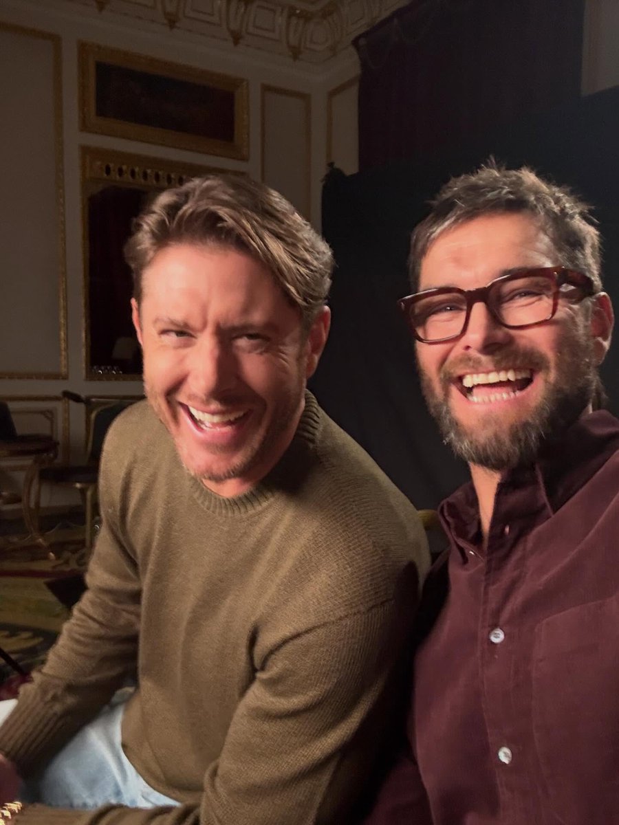 𝐥𝐚𝐫𝐢 tweet media