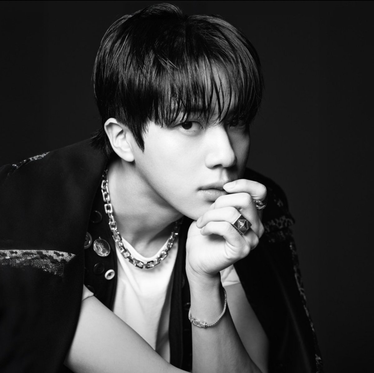 JI92NS's tweet photo. KIM SEOKJIN https://t.co/siwXSkYCnu