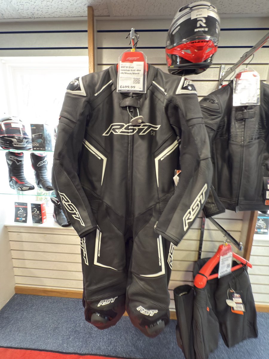 Mαster Sean ♛ tweet media