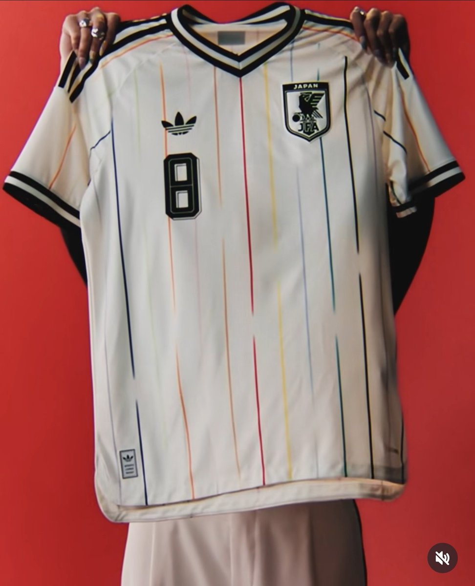 𝕸𝖊𝖑𝖛𝖎𝖓 𝕯. tweet media