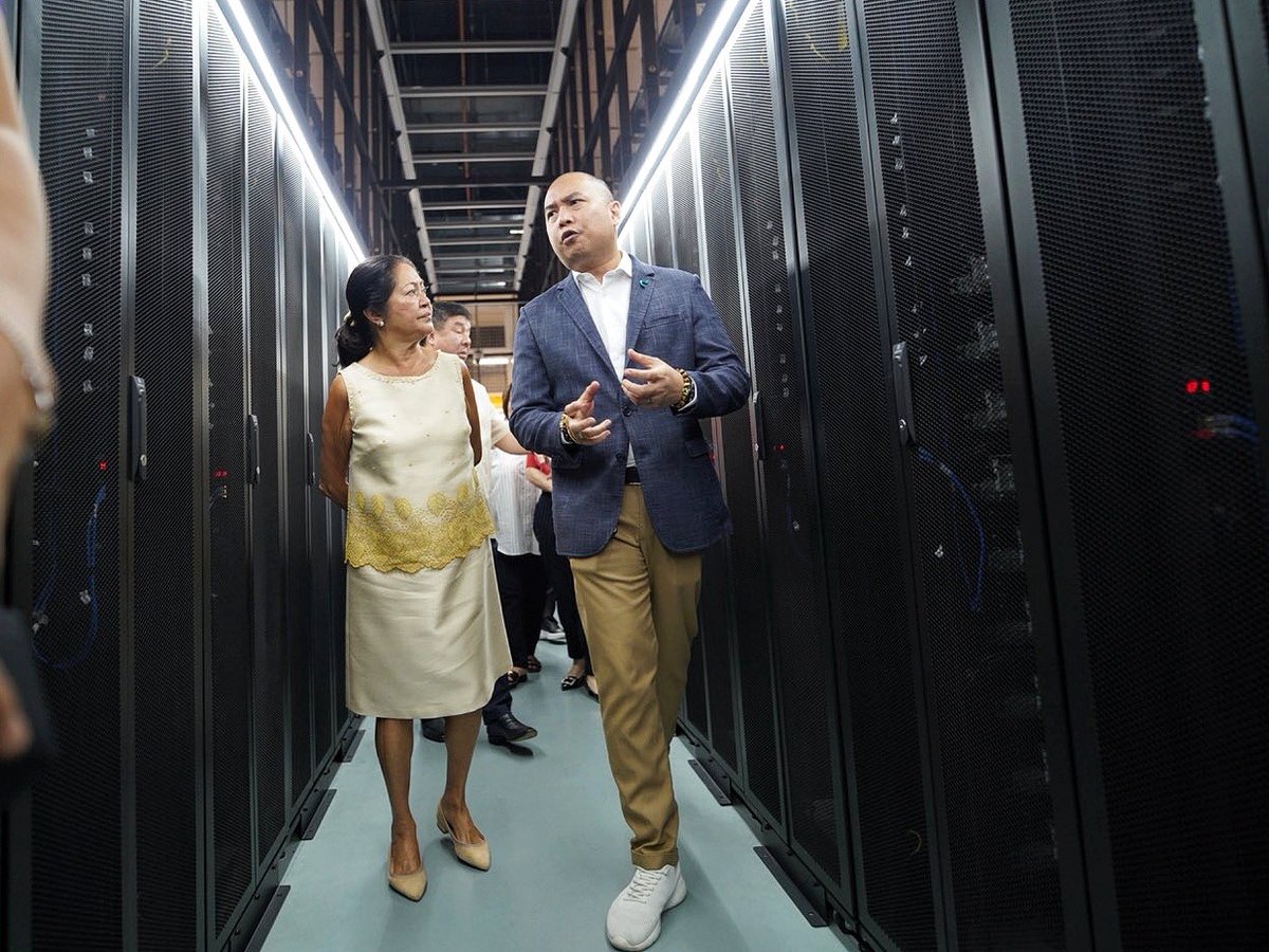 Converge tweet media