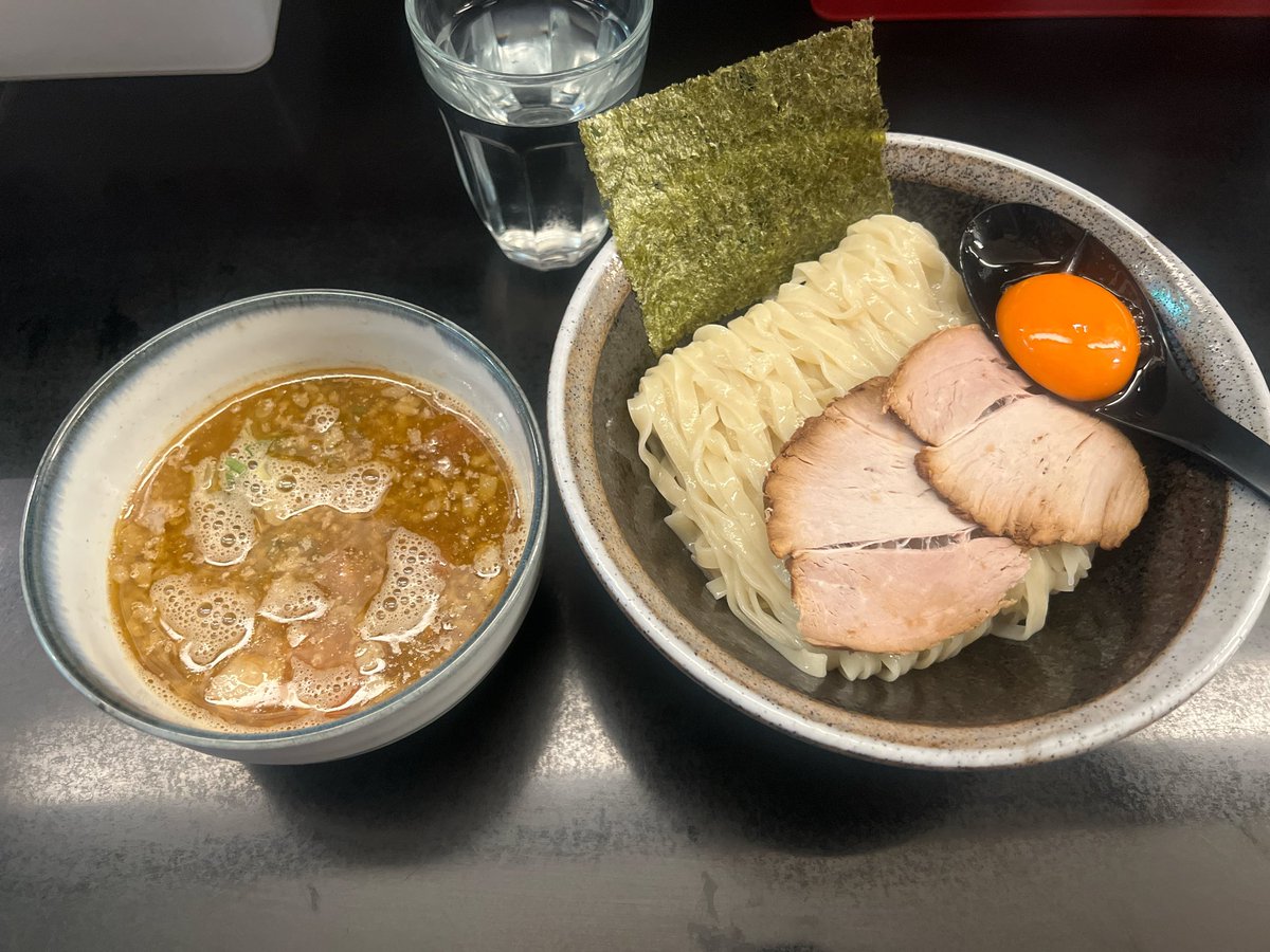 はやし tweet media