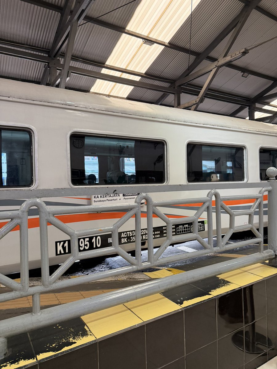 giva here heheh tweet media