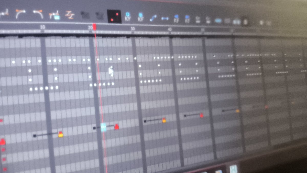 chubitoons's tweet photo. The identical patterns on these key frames indicate a loop. #animation #toonboom https://t.co/aJX2ztcRAU