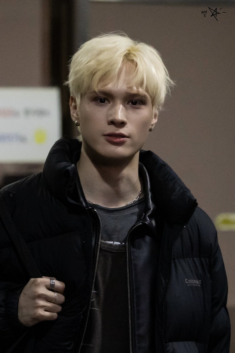 ๋ณ-๐๐๐๐๐- tweet media