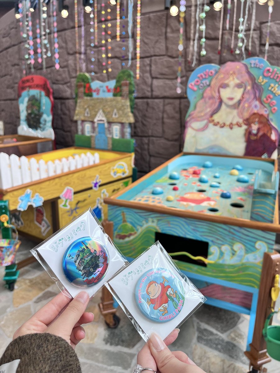 水曜日にパーク行ったんだけど、スタッフの方に写真だけいいですか？って聞いたら、『実は今日から大人の方も出来るようになったんです！』って教えてもらって、テンション爆上がりで即やりました🫨🫨🫨
初めて生でみたけど、グランマンマーレがマジで美しい🫠