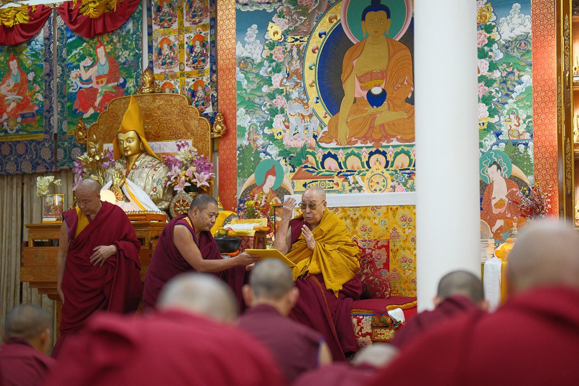 DalaiLamaAnswe1's tweet image. Many people think that patience is a sign of weakness. I think this is a mistake. It is anger that is a sign of weakness, whereas patience is a sign of strength.
-His Holiness the Dalai Lama  In a reactive world, true power lies in calm endurance.  #Patience #DalaiLama"