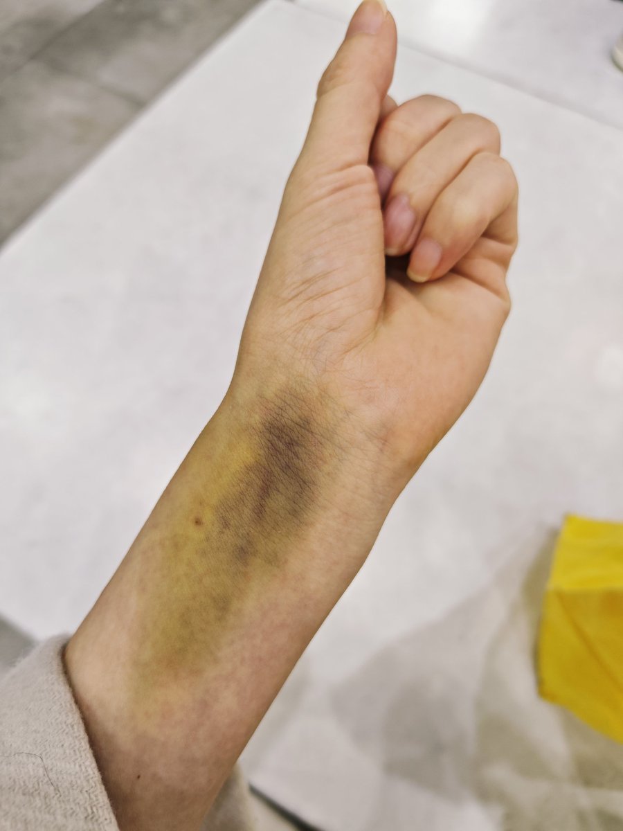 かがり tweet media