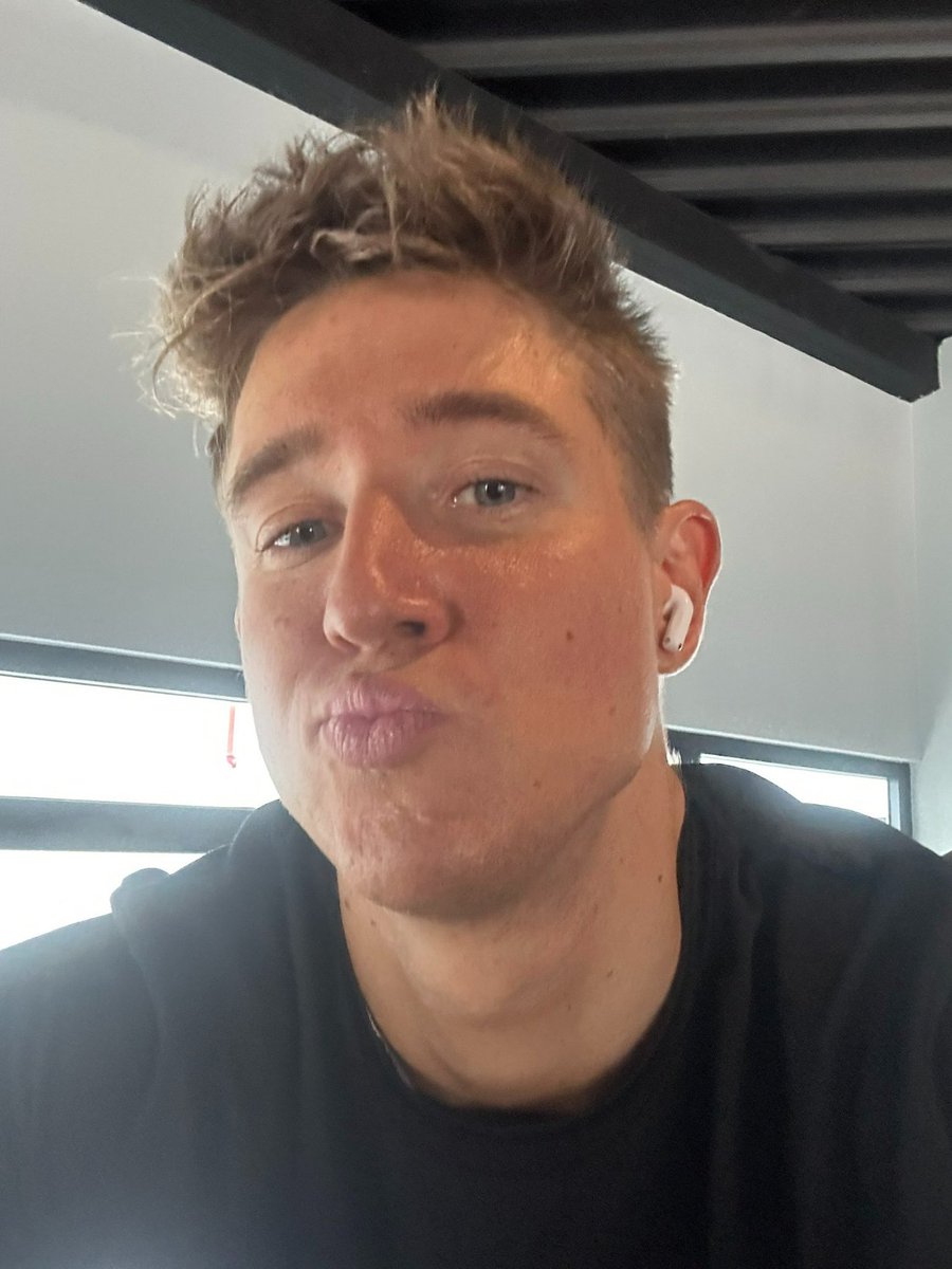 Big Christian tweet media