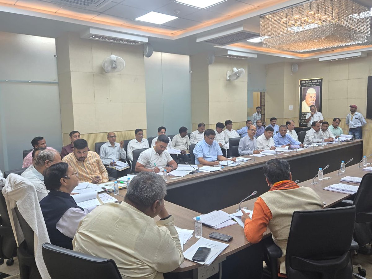 ASHOK KUMAR AGARWAL MLC(मोदी का परिवार) tweet media