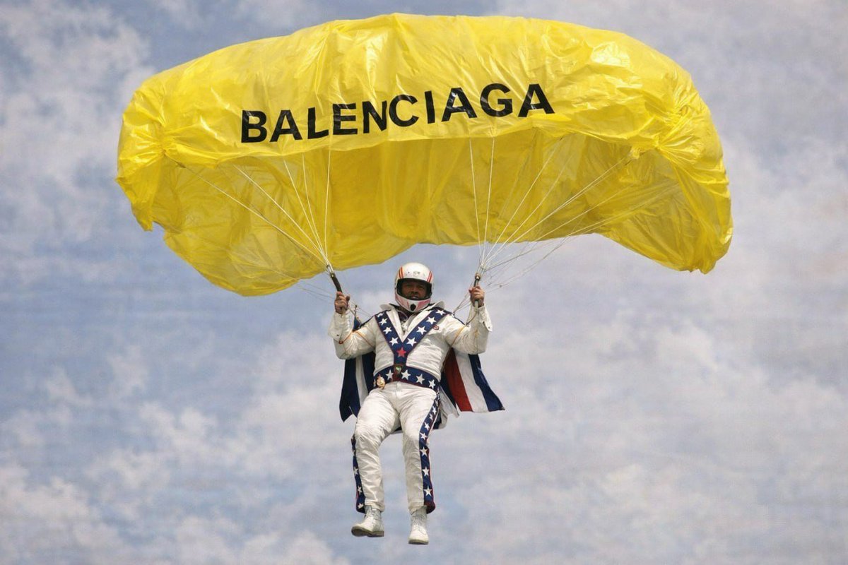 Zeppelin tweet media