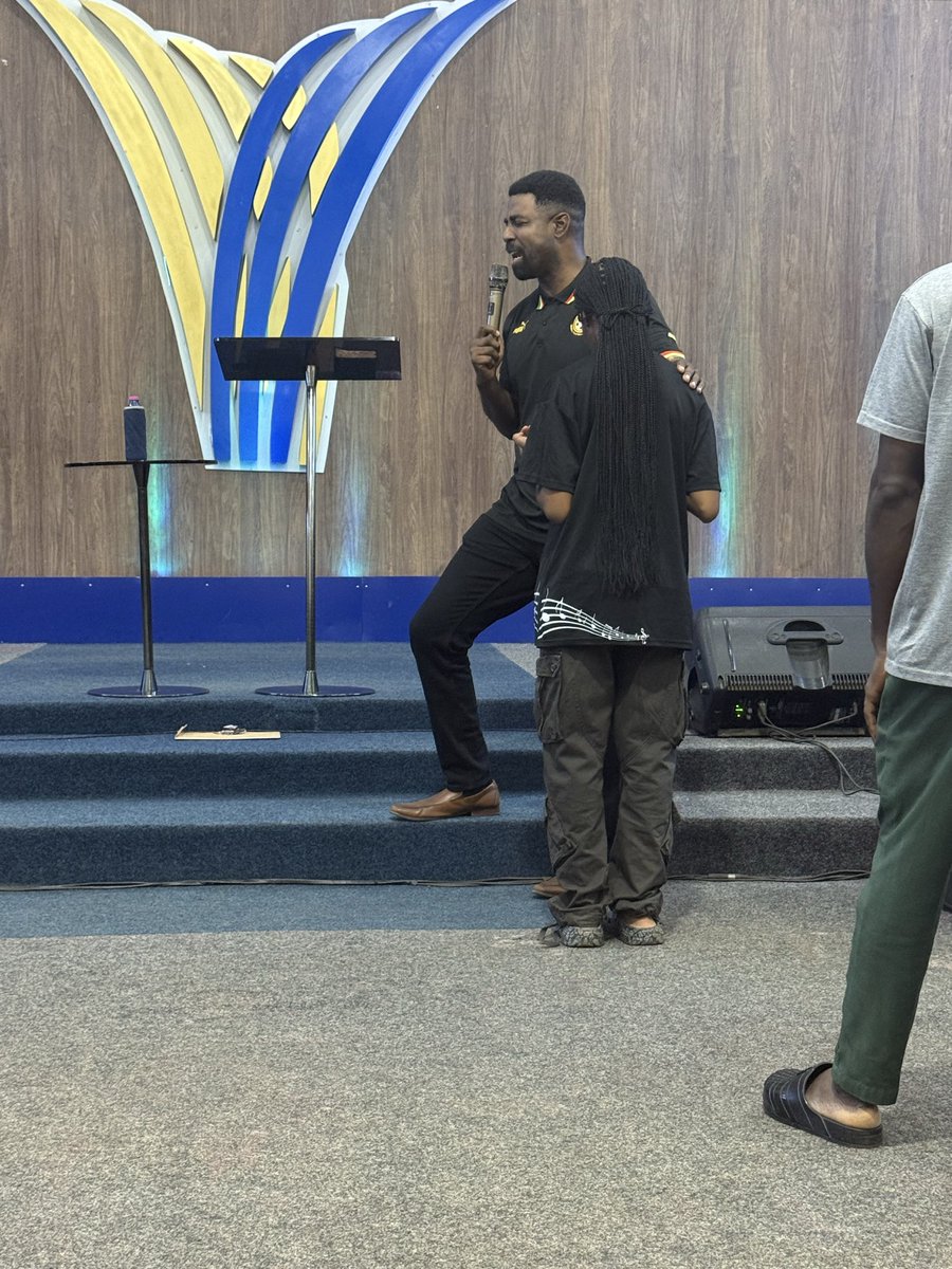 Erik Vance tweet media