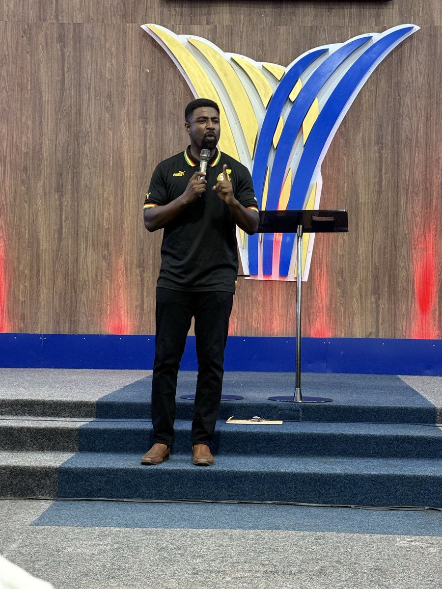 Erik Vance tweet media