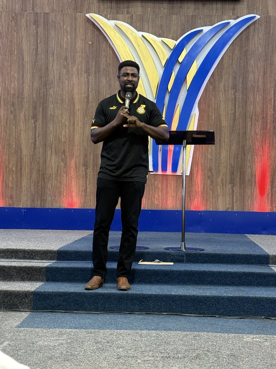 Erik Vance tweet media