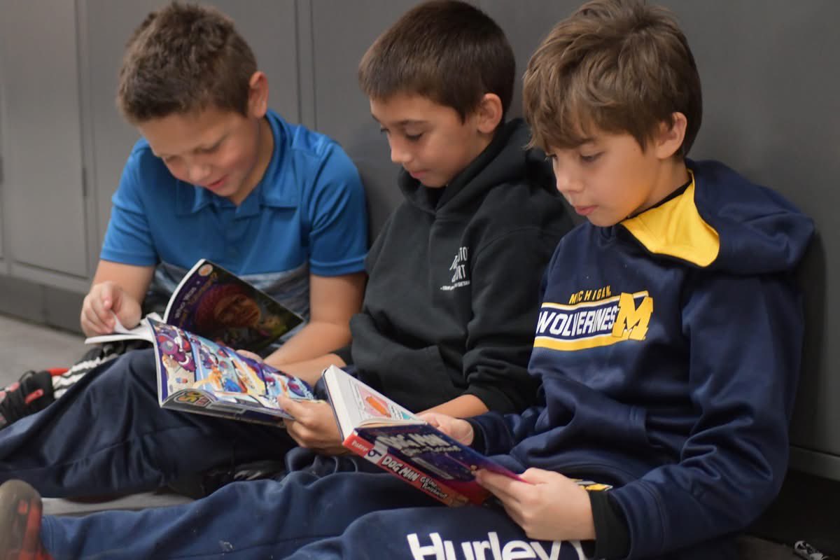 myLSPS's tweet image. 📚✨ Book = Big Smiles + Bigger Imaginations!

Congratulations, to Mrs. Bishoping, 5th grade teacher at @Rodgersrockets, for being chosen to be our 2025-2026 Macomb Reads Literacy  Ambassador: facebook.com/share/p/183fgD…. #myLSPS