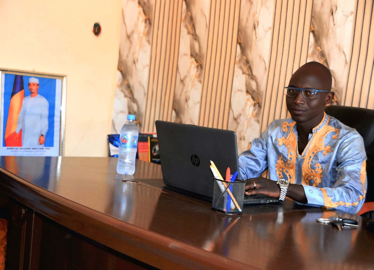 Poulaecommerce's tweet photo. Poula E-commerce Tchad souhaite une excellente fête de Ramadan à toute la communauté musulmane. Que cette journée sacrée  apporte paix, bénédictions, solidarité et prospérité à chacun. https://t.co/QfcbXDJ4JO