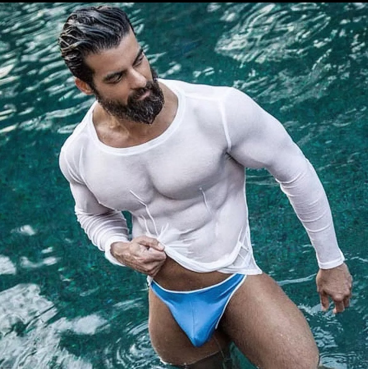 stefanpinto's tweet image. flashback to that time i posed for Mark Henderson’s coffee table book “Lap of Luxury”