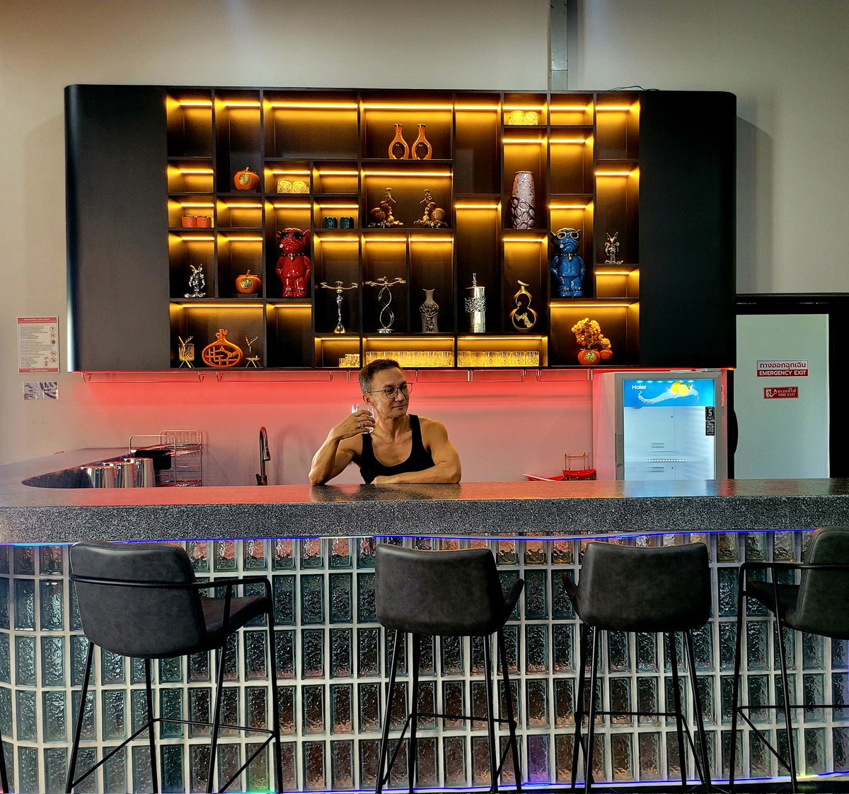 Uncle Witty's Home. tweet media