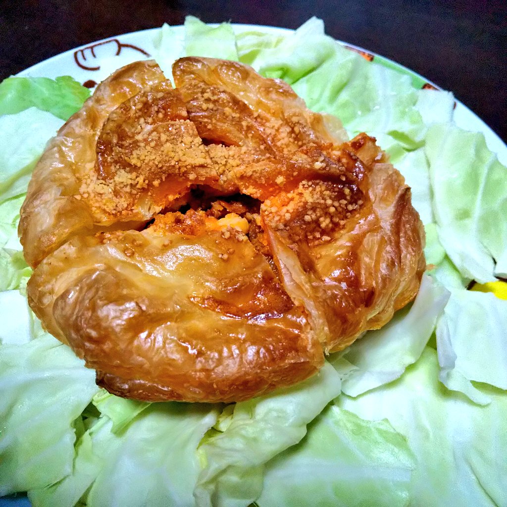 今日はランチで<a href="/gumbo_hash/">Santa caFe HASH</a> さんへ行ってきました😆
#手作り雑貨と保護うさぎ に参加をさせてもらい始めてからずっとパイのファン…初めて別のご飯を食べたらこれもまた美味しい…✨✨ロコモコが、んまー！ってなりました😆💕
そして本日の晩酌の主役はチリミートパイです🤤💕
ごちそうさまでした😆💕