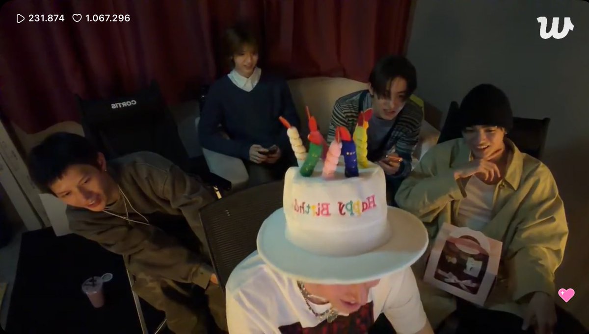 es.ᐟ 🪭 tweet media