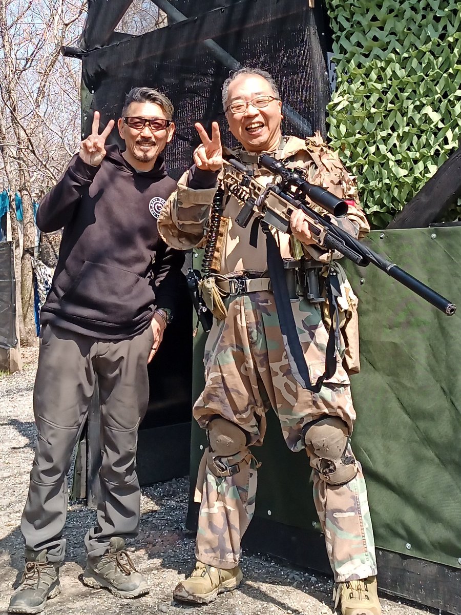kno51309's tweet photo. 皆様、お久しぶりです🙇‍♂️

本日、松山のフロントラインさんに8カ月ぶりのサバゲー、行ってきました☺️

相手チームにすごく上手なスナイパーの方がいて・・楽しかったぁーー😊

車のホイールの隙間抜きが決まった時は脳汁出ました🤣

「笑顔でサバゲー」また始めます😆

得物：メイプルリーフ　MLC-LTR https://t.co/pwmbvKURW6