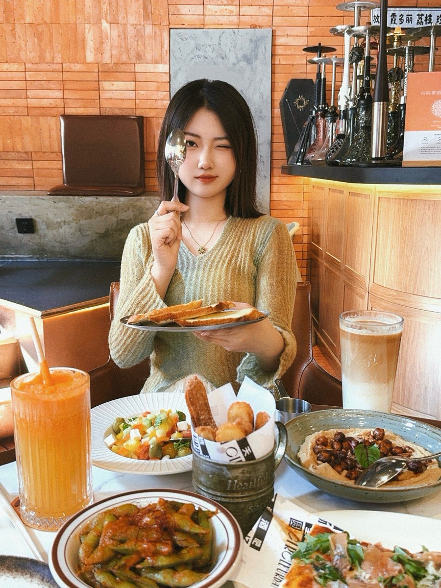 hassan hassan tweet media