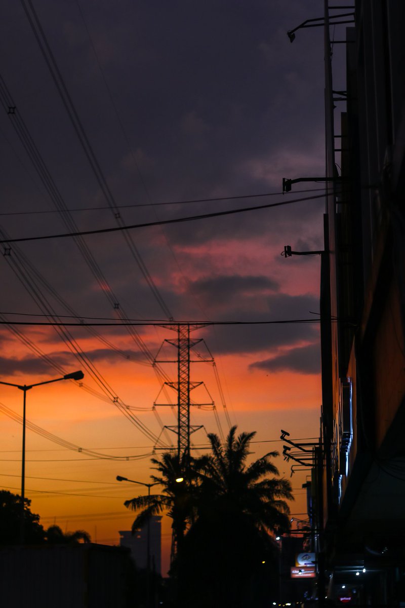 helly (҂'̀ ⌣'́)9 tweet media