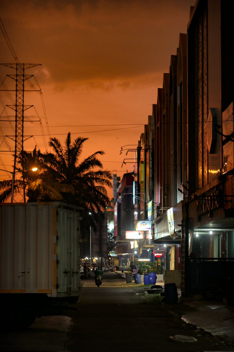 helly (҂'̀ ⌣'́)9 tweet media