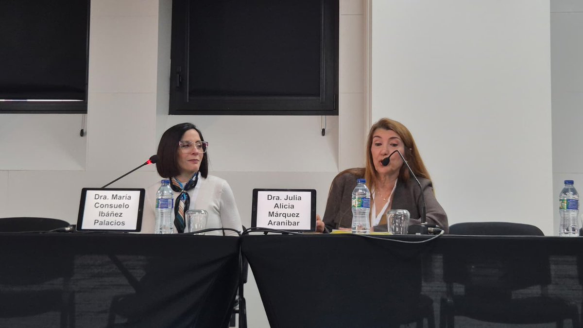 🎉🩺 ¡Han dado comienzo las XX Jornadas de ASCARICA!

Esta mañana ha tenido lugar el primer taller práctico de ECG “Descifrando el ritmo cardiaco” 💓

Continuando con “Salutación Presidenta ASCARICA”. 👩‍⚕️

#ASCARICA #jornadasascarica2026