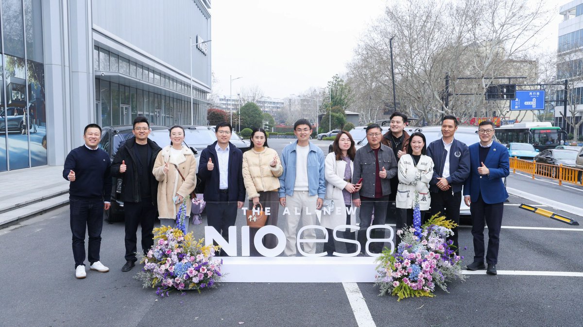 William Li tweet media