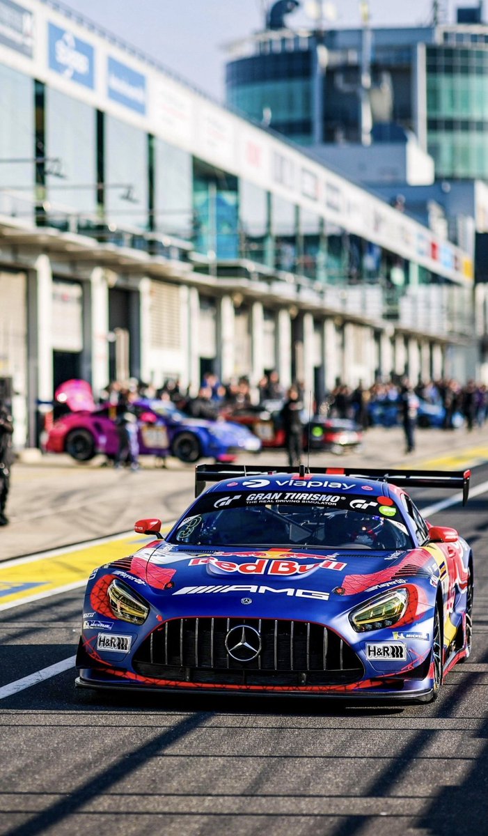 Laura 🦋 🔜 Nürburgring tweet media