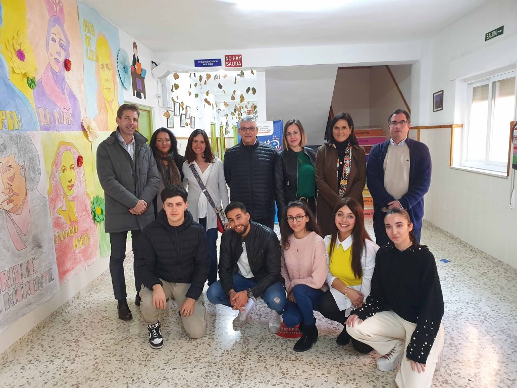 CanalUGR's tweet image. 🥇 La @AESAN_gob_es premia con el galardón Estrategia #NAOS a cuatro proyectos de la #UGR

 🤗 Un reconocimiento a la labor de la @Fac_Deporte_UGR  y la @ffarmaciaUGR en la promoción de salud y deporte 

🔎 Todos los detalles: canal.ugr.es/noticia/ugr-pr…