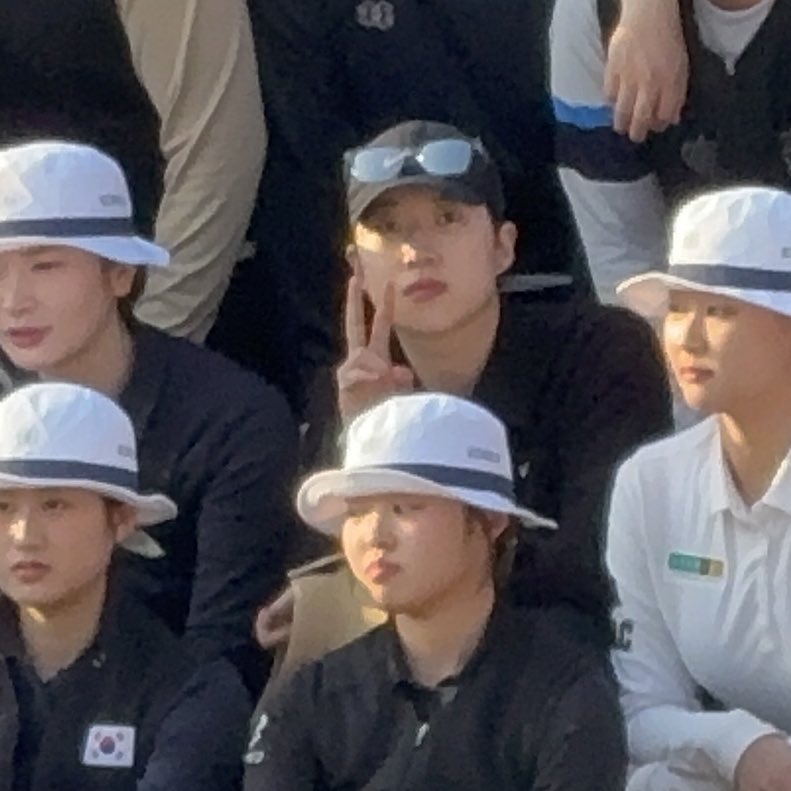 rainier010227's tweet photo. 아마도 사랑이겠지 https://t.co/ykAbKcI9aO