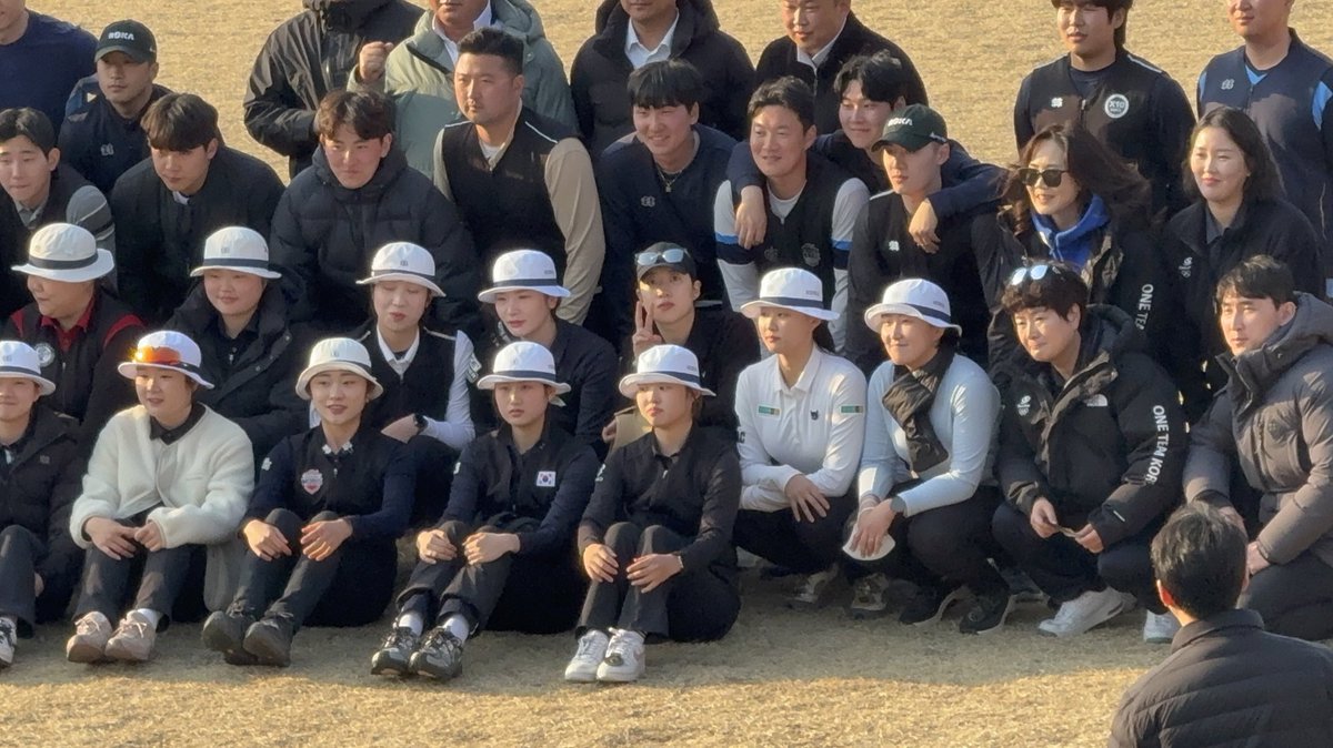 rainier010227's tweet photo. 아마도 사랑이겠지 https://t.co/ykAbKcI9aO