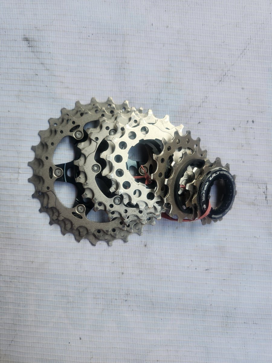 Islan Hata tweet media