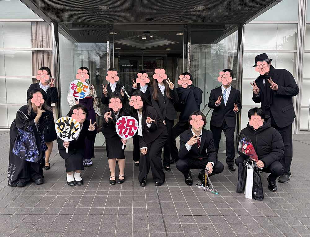 昨日は嵯峨美の卒業・修了式でした✨🎊✨
入学してからみんなめちゃくちゃマンガが上手くなりましたね💐これからもマンガを一生の友として描き続けてくださいね☺️💕
#嵯峨美 #嵯峨美マンガ