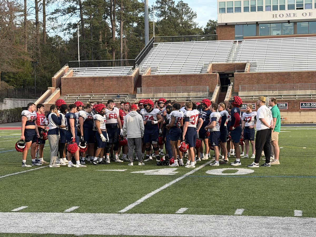 Zack Helmreich 6’4" 285# OL 2027 @LandonVFootball tweet media