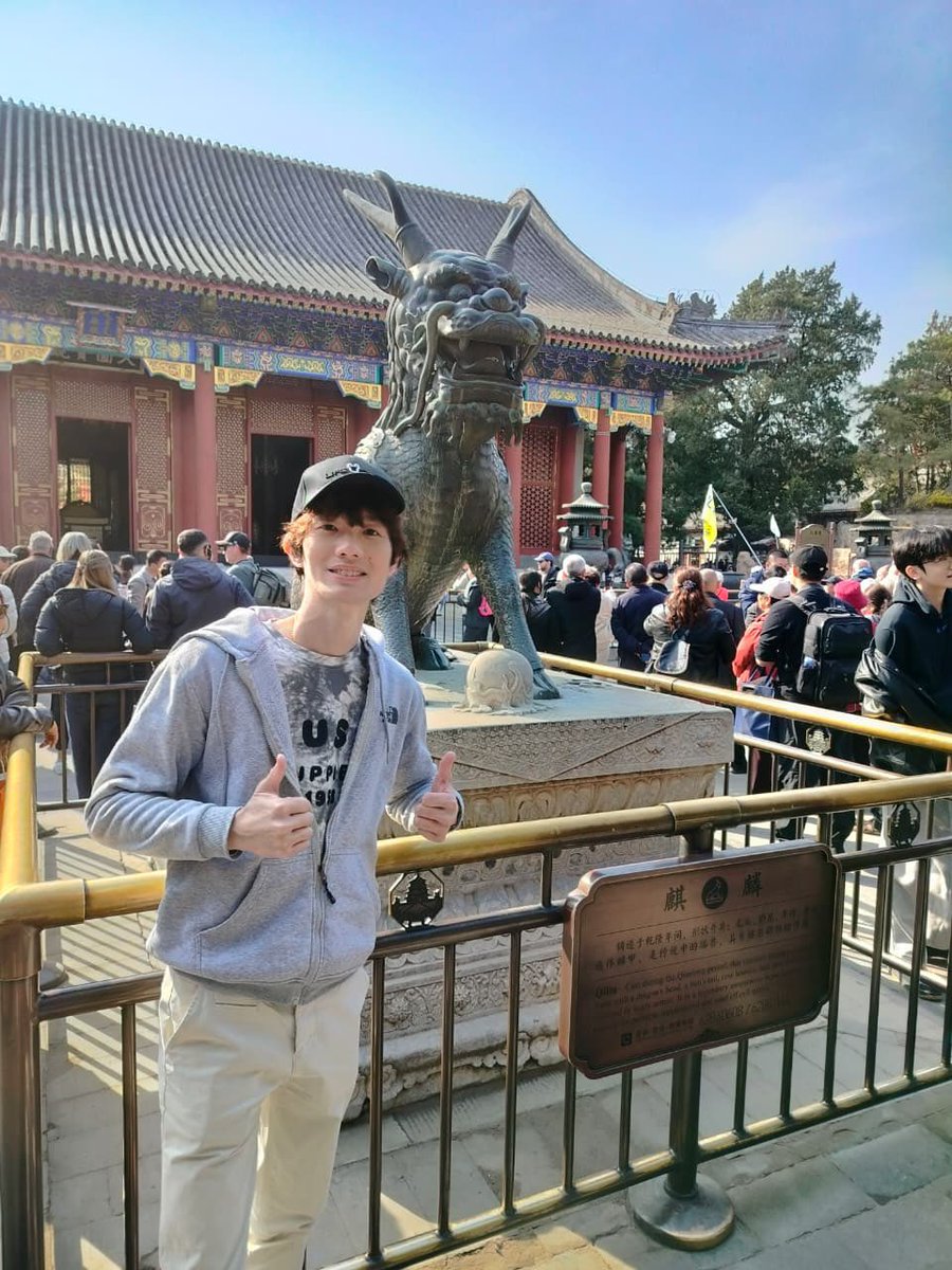 Mr. Bαςκš†αgε tweet media