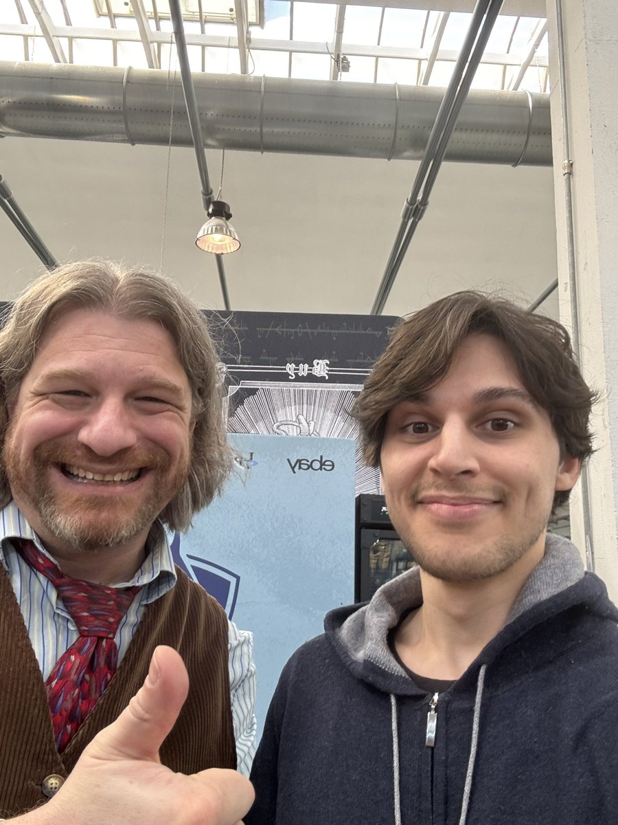 PieGonti tweet media