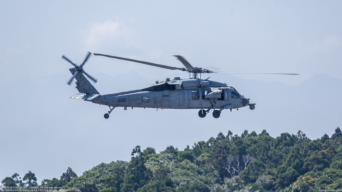 3月20日 12:23~12:25　167863(620),168586(616) #アメリカ海軍 MH-60S Knighthawk　所属は第5空母航空団(CVW-5), 第12ヘリコプター海上戦闘飛行隊（HSC-12）、搭載航空母艦は「ジョージ・ワシントン」、地上基地は厚木海軍航空施設。#種子島空港 #GoldenFalcons