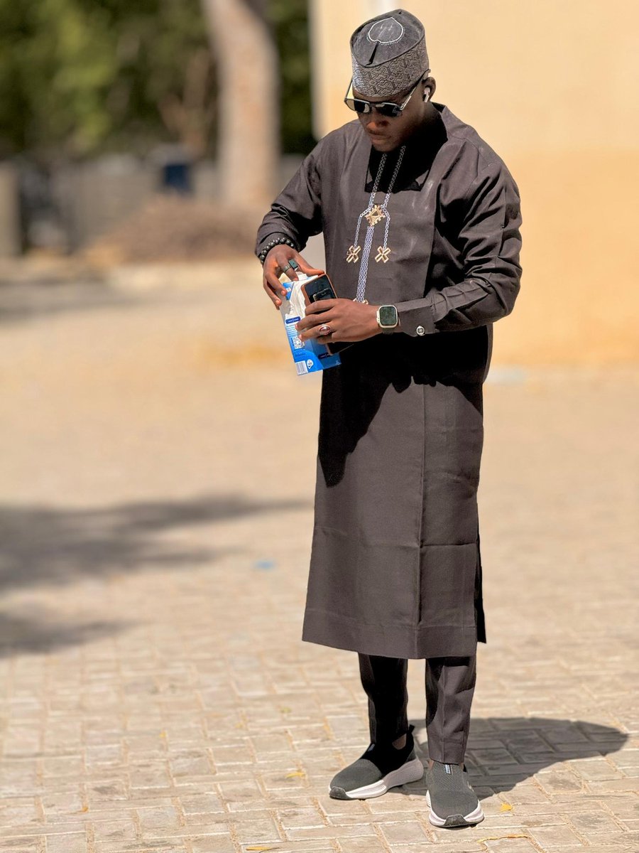Ikramata_A's tweet photo. Eid Mubarak.    🕌❤️🕋❤️🕌

Taqabbalallahu minna wa minkum. 🙏

May Allah accept from us and you. 🤲🤲🤲 https://t.co/N9sLOdO9L7