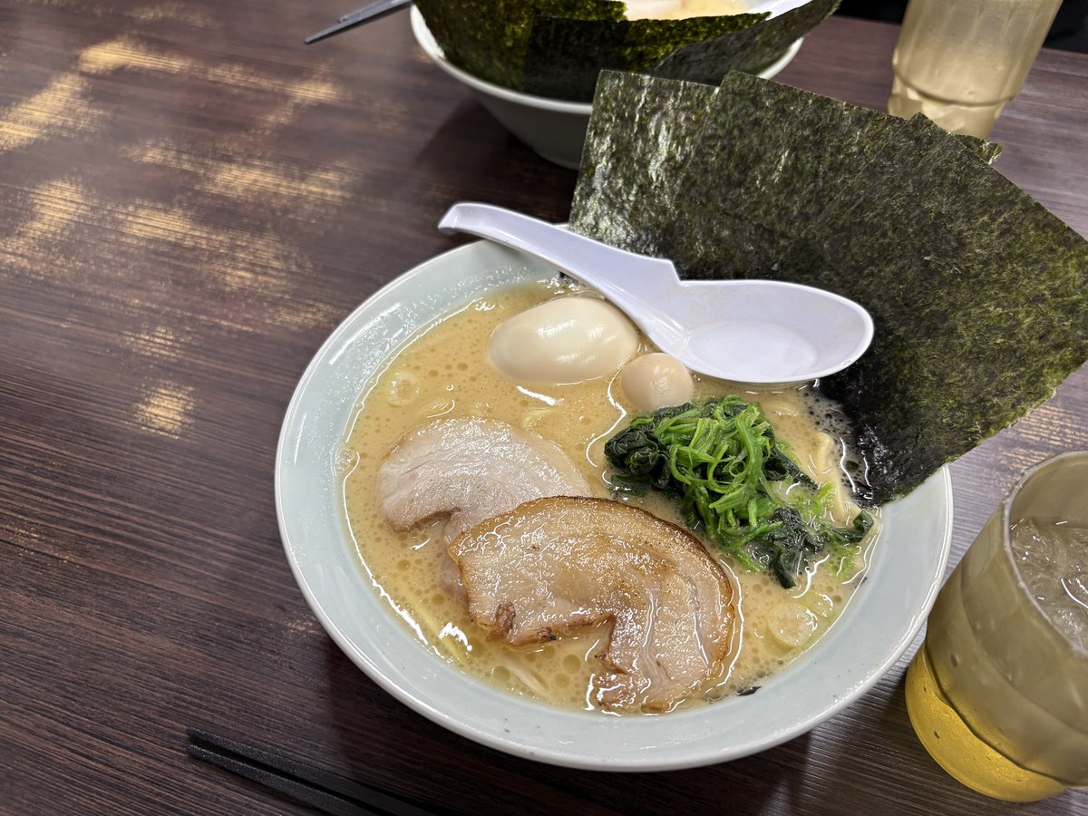 えるねこ tweet media