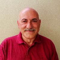 TheGProtocol's tweet photo. Meet Dr Giovanni Pes.
A nutritionist and medical statistician, University of Sassari, Italy.

Introduced and coined the term - Blue Zone.

Blue Zone Regions:
- Loma Linda, USA
- Nicoya, Costa Rica
- Sardinia, Italy
- Icaria, Greece
- Okinawa, Japan.

Blue Zone Concept started from the Seola village of Sardinia.
Blue Zones are regions which have the highest population of centenarians (people above age 100).

The Blue Zone diet is:
90-95% plant based - Fresh fruits and vegetables
Low protein
High quality fat

Example: For a person weighing 120 lb, 50 gm of protein per day is enough.

On the other hand, Modern Nutritionists emphasize a high protein diet.

What are your thoughts?

#nutrition #health #diet #food #Italy #Sardinia