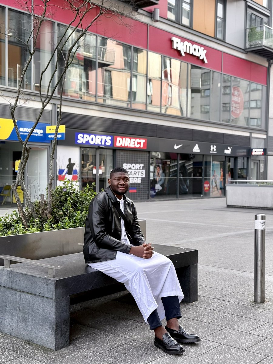 UGLI3ST 🦍 tweet media