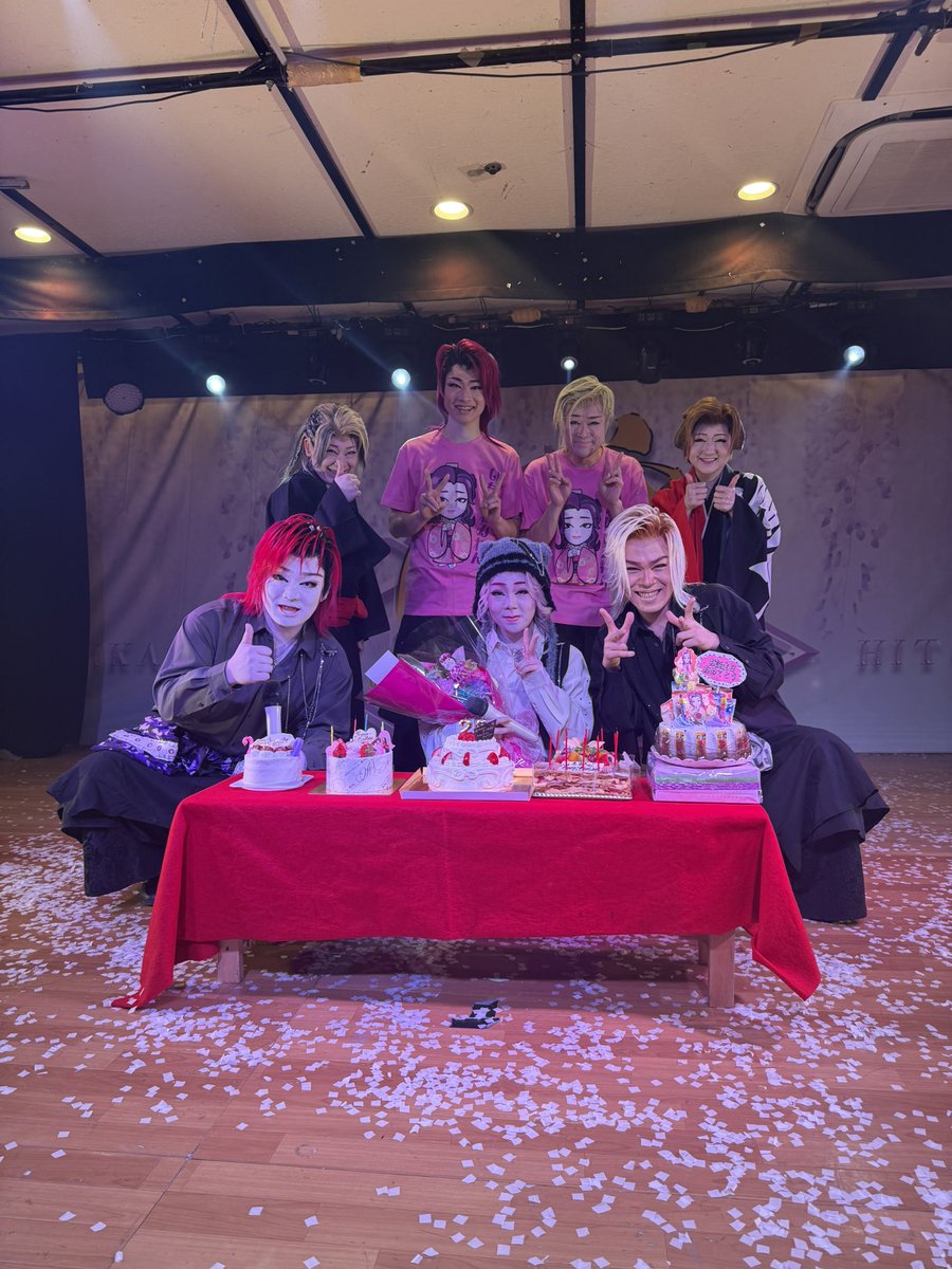 x9Ugeu6200ZuLIK's tweet photo. お疲れ様です🙇
市川美恋誕生日公演無事終わりました！
毎度、市川一門の皆
城津果沙姉ちゃん
ありがとうございました！
そして、何よりご来場いただき、
応援いただきました、お客様！
本当にありがとうございました！
お姉ちゃんよかったね😆
おめでとう！！
#大衆演劇
#市川ひと丸劇団
#庄内天満座 https://t.co/2KZKlbWFLd
