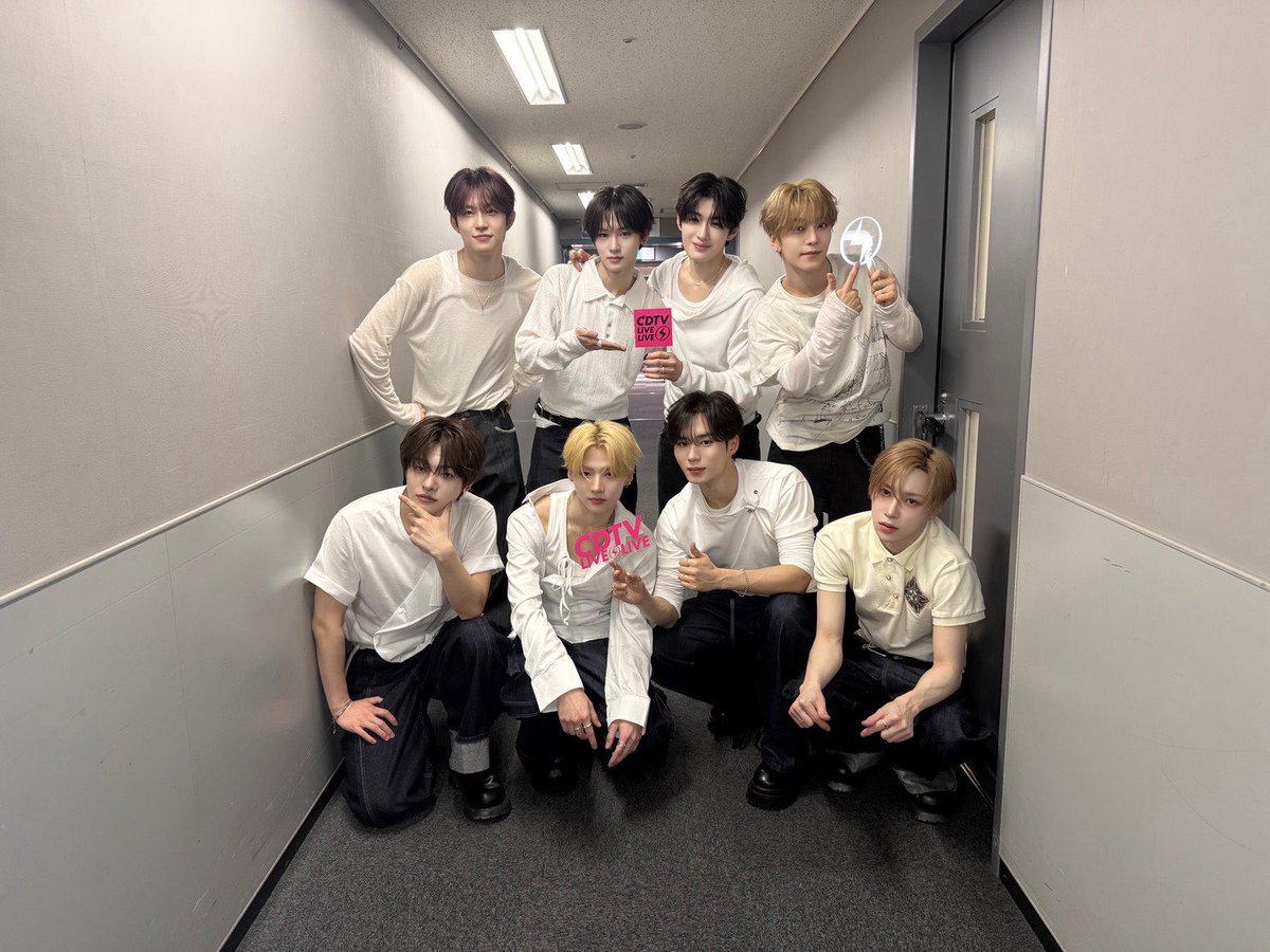 Fate0816's tweet photo. KCONオンマが当ててくれた😭
ALD1に会えるよ😭😭
オンマありがとう😭😭😭 https://t.co/F0YnmZVRwM